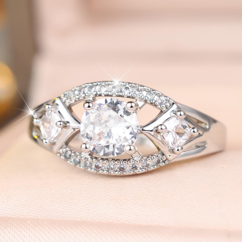 Elegant Silver Color Ring for Women Round Zircon Wedding Banquet Fashion Jewelry Gift