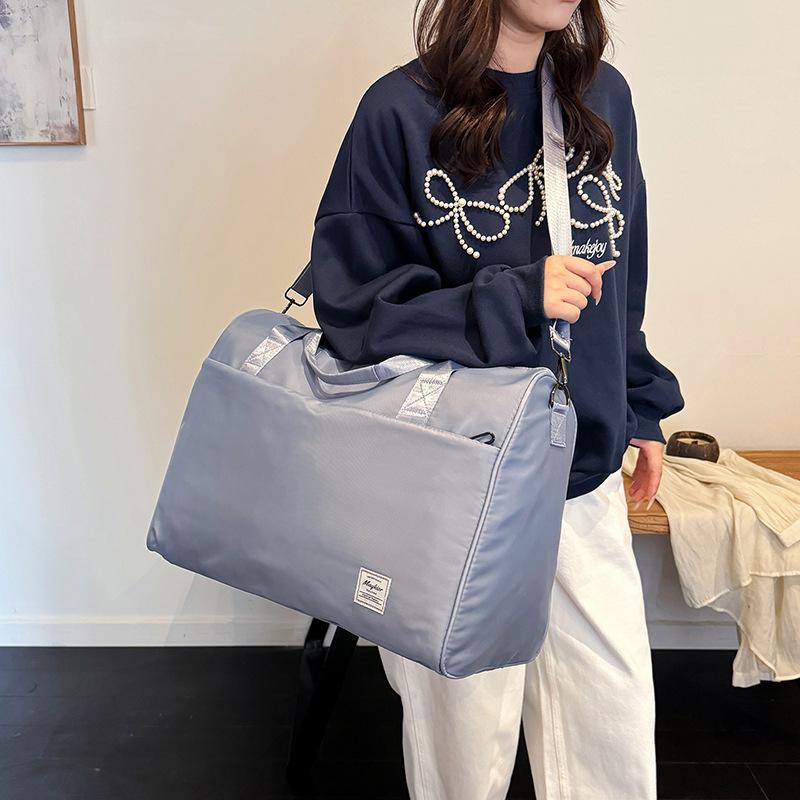 Men's & Women's Large Waterproof Travel Bag - Portable, Lightweight, Versatile for Short Trips and Dorm Use