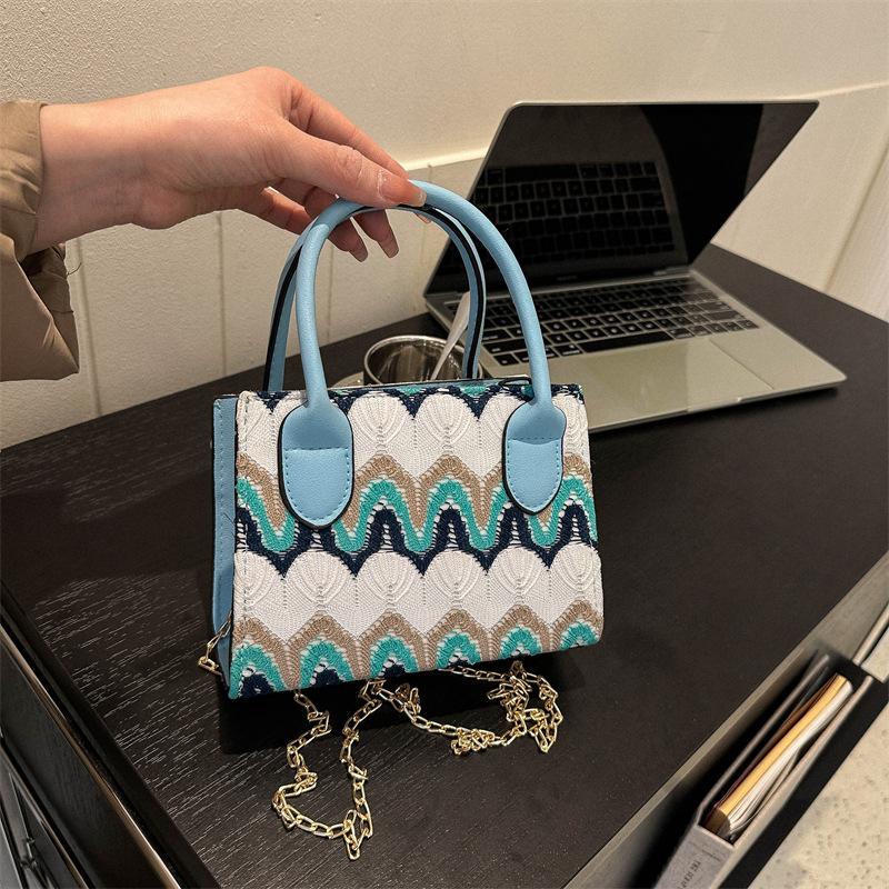 New retro shoulder women's bag handbag simple messenger bag literary small square bag