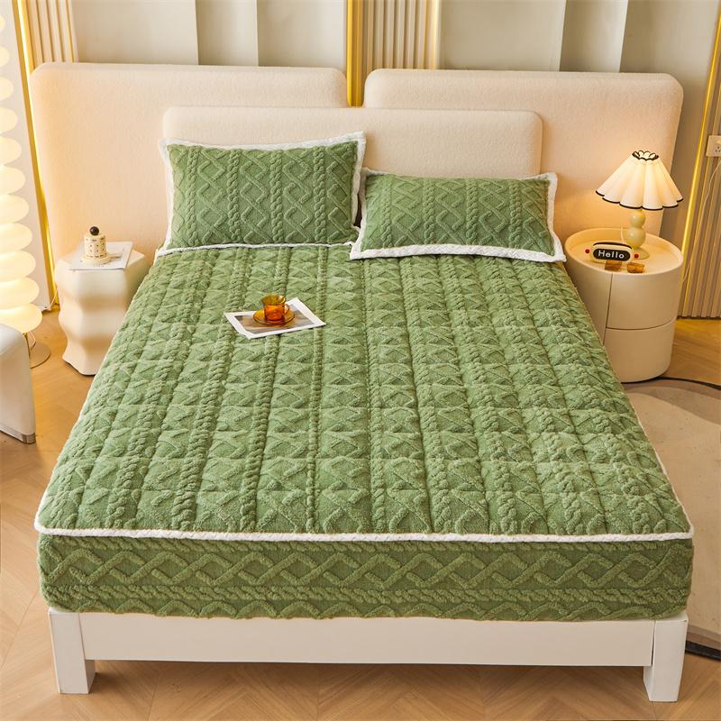 High Quality Thickened Bed Mattress Cover Queen Size Quilted Taffeta Fleece Fitted Sheet with Pillowcase Single Double Bed Cover