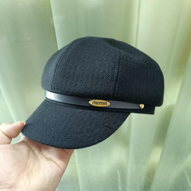 

Женская ретро восьмиугольная кепка с металлической этикеткой: Ветрозащитный уличный берет «утиный нос» и шляпа художника в британском стиле для осени и зимы. M (56-58cm) чёрный