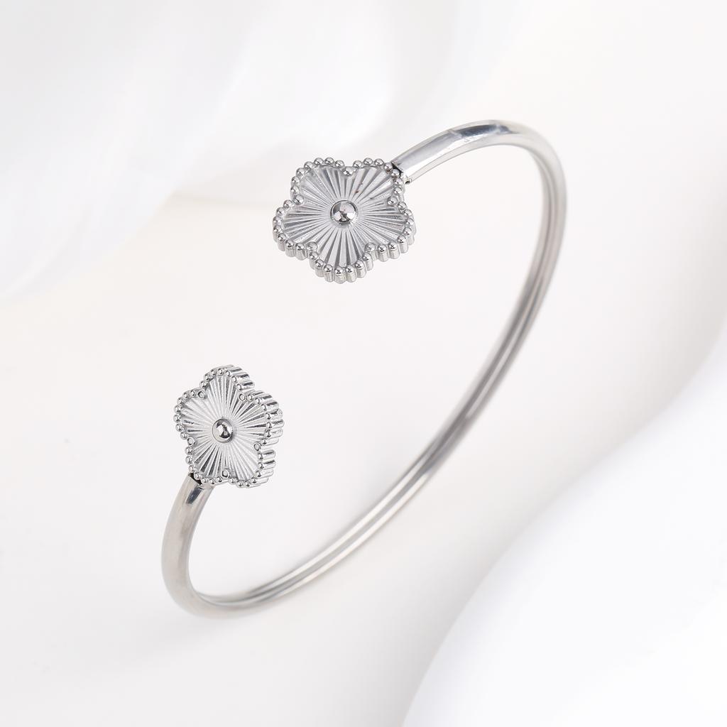 Metal Laser Five Leaf Flower Bracelet Necklace Earrings Zircon Set Classic For Woman Stainless Steel Zircon Daily Wear Clover