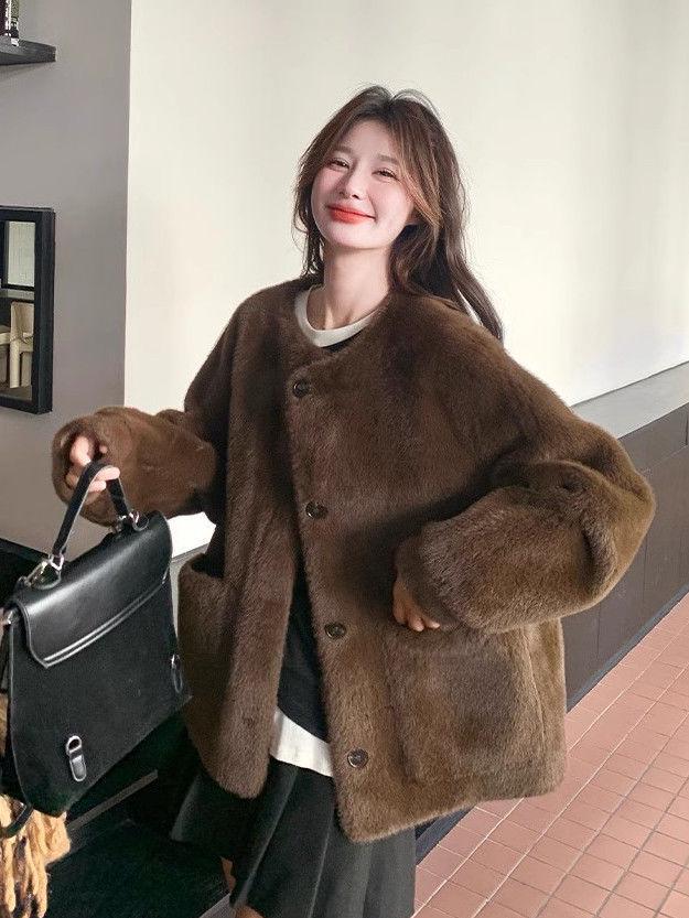 Korean Retro Mink Velvet Fur One-Piece Coat - Women's Winter Loose Slimming Thickened Style