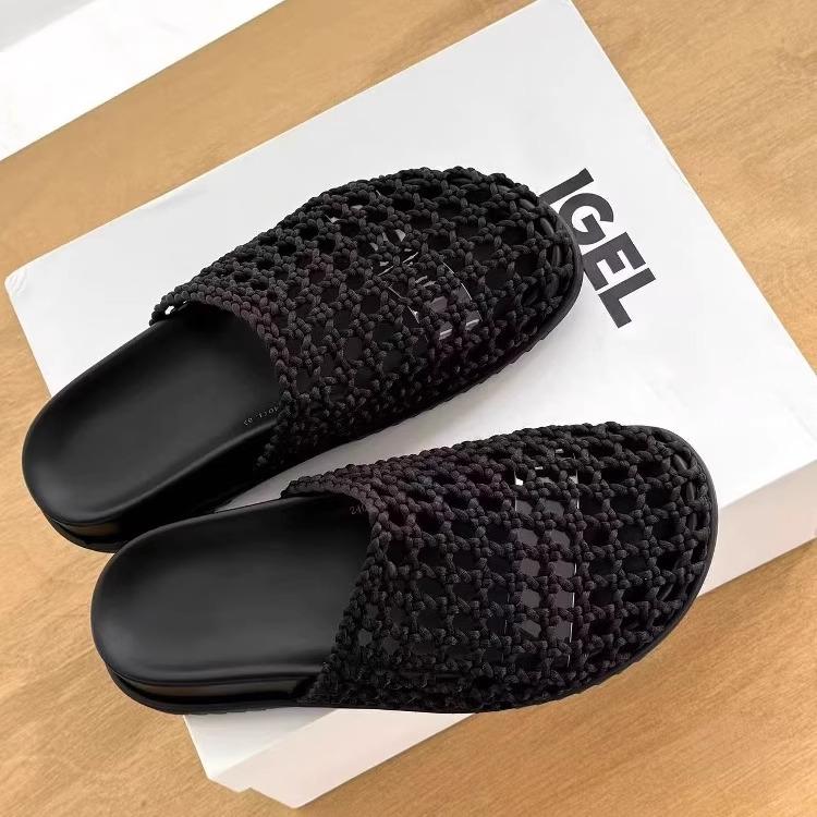 2025 Summer New Handwoven Retro Bag Head Slippers Wear Thick Bottom Hollow One Pedal Lazy Sandals Woman