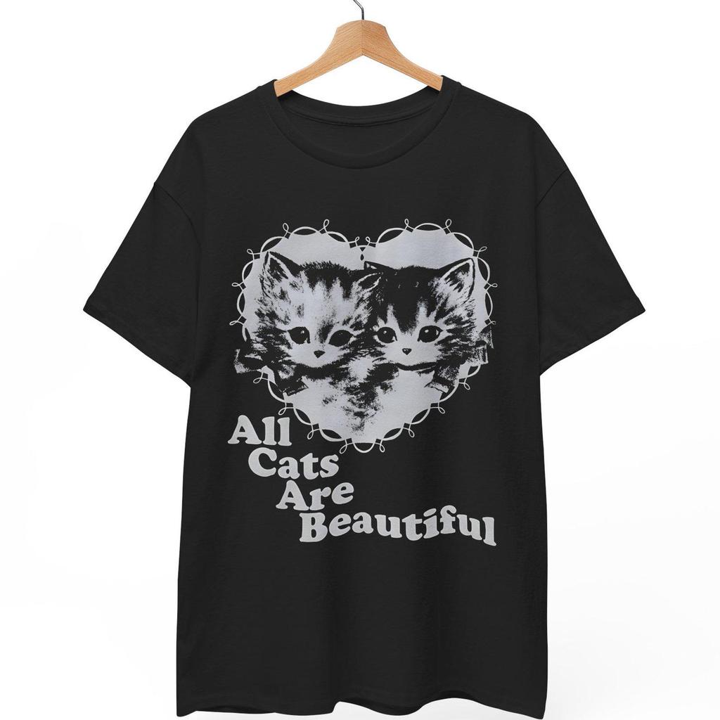 All Cats Kitten Heart Graphic Tee, Vintage Style Cat Lover Shirt