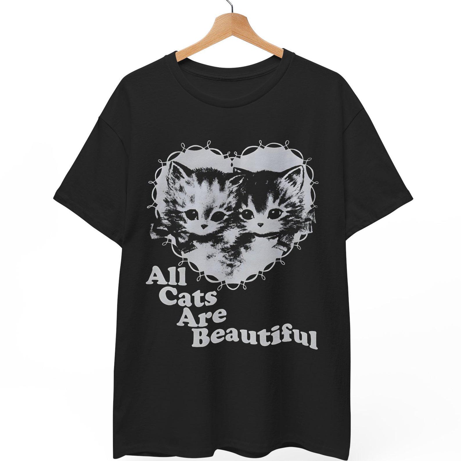 All Cats Kitten Heart Graphic Tee, Vintage Style Cat Lover Shirt 3XL