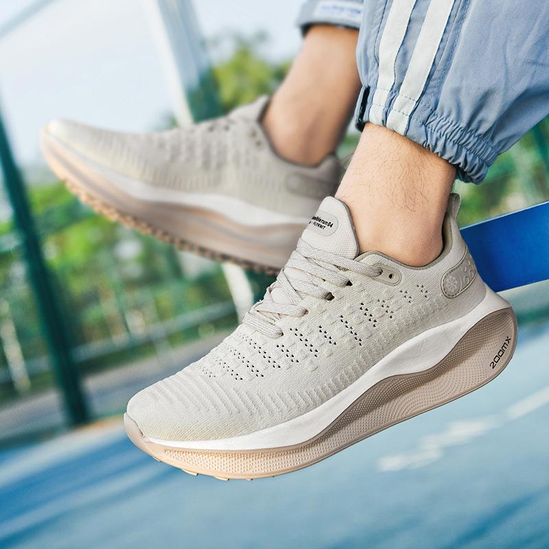 Новые модные кроссовки на толстой подошве для бега уличная спортивная обувь на толстой подошве дышащая обувь из летящего трикотажа повседневная мужская обувь 39 3729₽