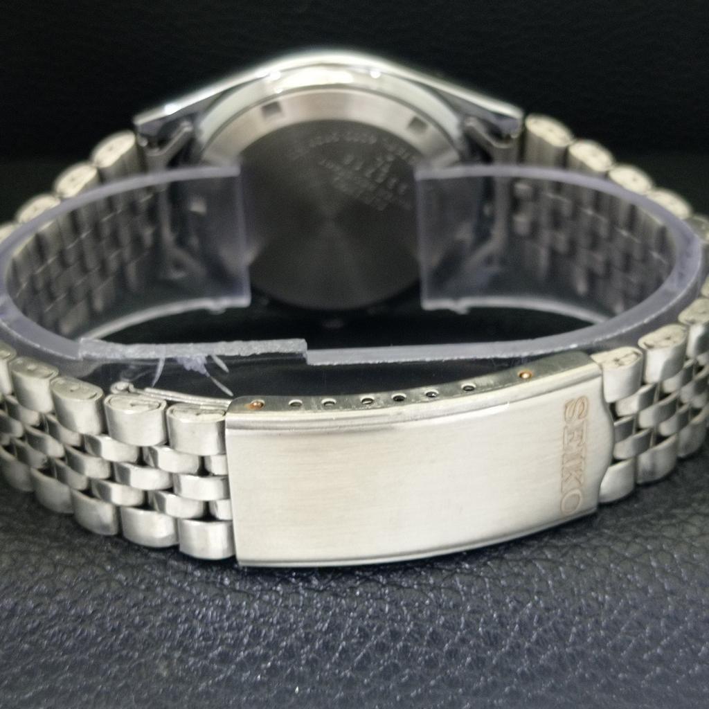 VINTAGE SEIKO 5 AUTOMATIC JAPAN MENS REFURBISHED WHITE DIAL WATCH A500179-2 R151a-a500179