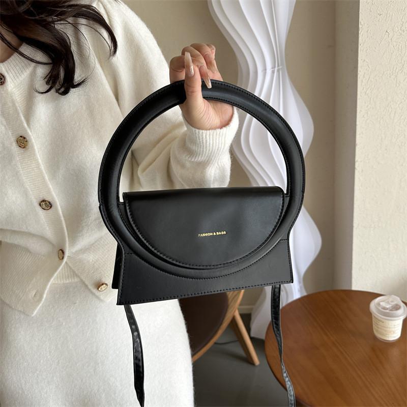 Neuankunft Mode Straßenstil PU-Leder Kleine Quadratische Tasche mit Rundem Ring Design für Damen