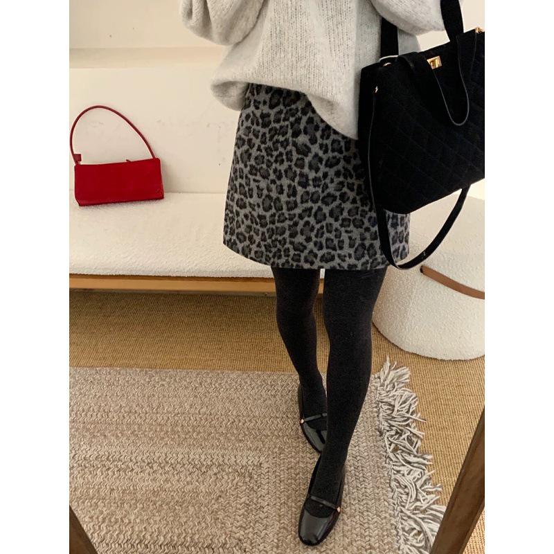 

Thick Wool Leopard Print A-line Mini Skirt for Women - Plus Size, High Waist, Grey, Autumn/Winter. Small цветной печати леопарда