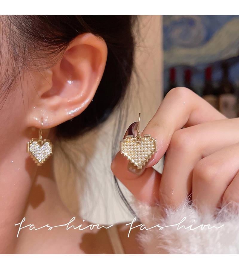 Love Pearl Stud Earrings, Gentle and Versatile Earrings 2026 Light Luxury Simple Ear Buckle Earrings