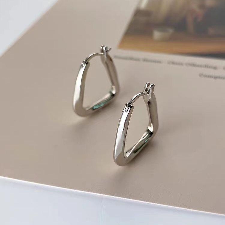 S925 Silver Needle Cold Style Korean Celebrity Stud Earrings: 2023 Trendy High-End Women's Fashion