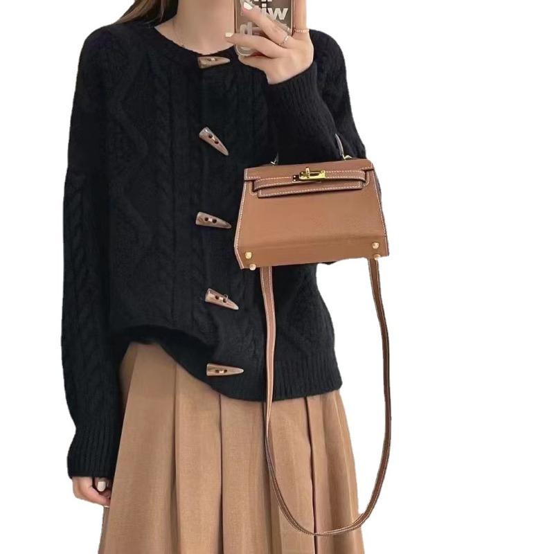 Retro twist sweater jacket women's autumn and winter horn buckle loose lazy knitted cardigan lazy style