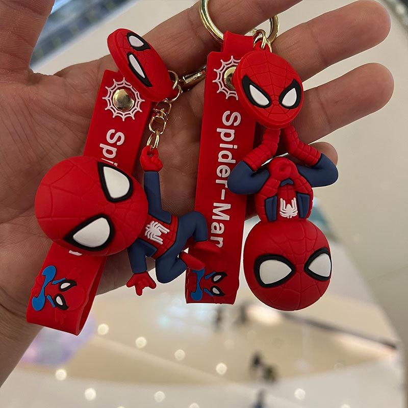 Lindo Llavero de Pareja de Spiderman de Dibujos Animados - Colgante para Coche y Decoración para Mochila