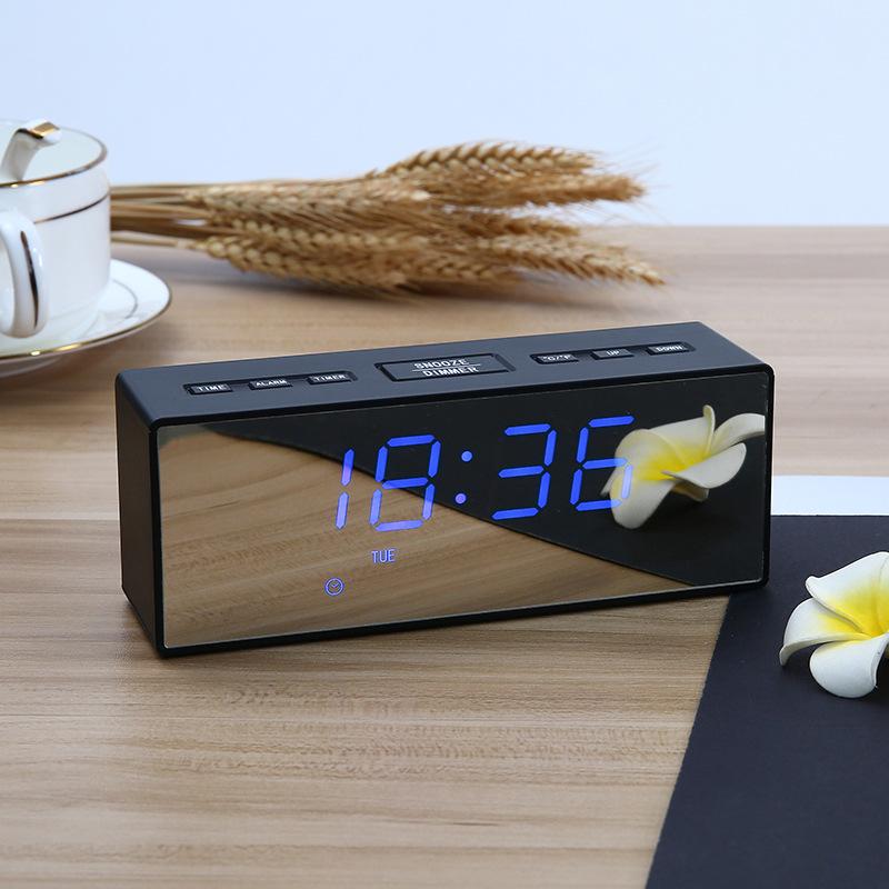 Electronic Clock Creative Electronic Mirror Clock USB Charging Clock Silent Digital Clock Student Countdown Alarm Clock