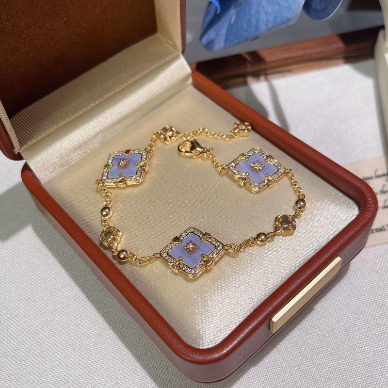 Italian Cloth Qi Lati Natural White Fritillary Four-Leaf Clover Bracelet Women'S Fashion Retro Rhombus Chalcedony Jewelry