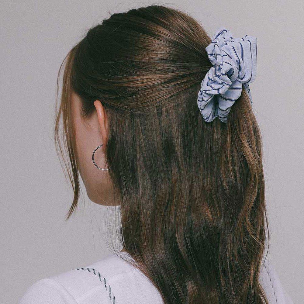 

Jlauren Striped Fabric Scrunchie H01360 light blue