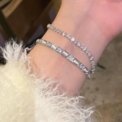 Geister-Schlangenknochen-Armband, Armband mit Glitzer-Strassstein-Textur, verstellbares Zirkon-Leichtluxus-Armband