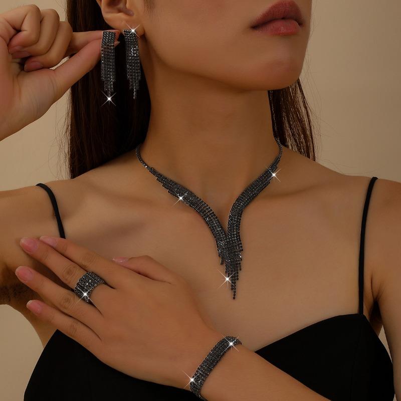 Elegantes Glitzerndes Fransen-Halsketten-, Ohrring-, Armband-, Ring-Set, Modisches Braut-Schmuckset