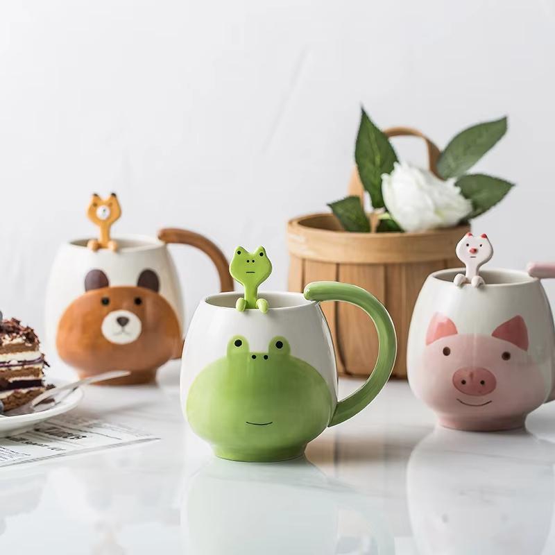 Hand-Painted Ceramic Coffee Cup Set Cartoon Panda Frog Cat Fox Pig Designs Couple's Matching Mugs with Teaspoons Kids Drinking