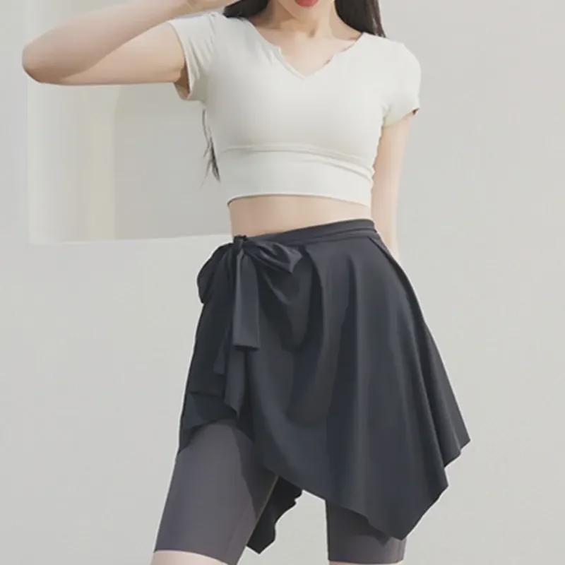 Women's Yoga Skirt: One-Piece Fitness Skirt with Hip-Covering Design