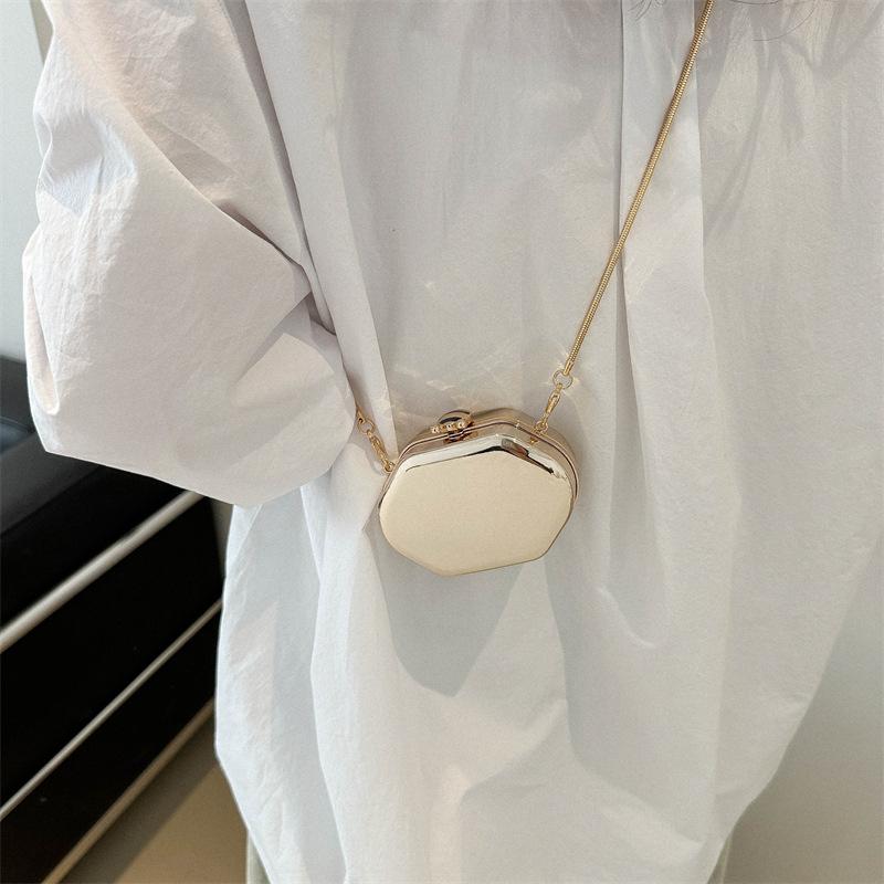 Mini Acrylic Small Bag 2025 New European and American Fashion Ice Crack Trend Women's Shoulder Chain Mouth Red Envelope