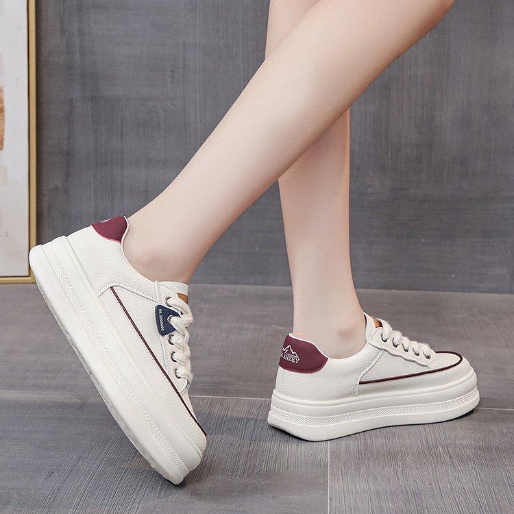 Nye Høy Såle Hvite Sko for Kvinner Vinter Nye Sklisikre Sneakers Lett å Matche Casual Mote Sportssko