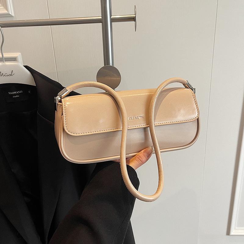 Spring and Summer Popular Popular Small Bag Women's 2025 New Fashion Versatile Messenger Bag Super Fire Shoulder Armpit Bag