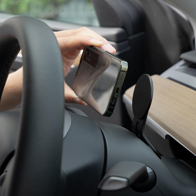 Wireless Charger Magnetic Car Mount Adsorbable Phone For Tesla Model 3 Model Y For iPhone 13 For Xiaomi Car Phone Holder