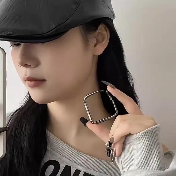 Gunmetal Large Square Hoop Earrings - European & American High-End Fashion, Exaggerated Style for Square and Round Face Slimming.