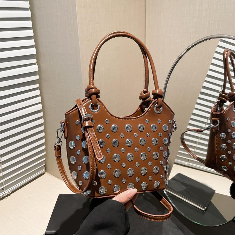 Rivet Shoulder Bags American Style PU Leather Tote Bag Large Capacity Commuting Handbag Messenger Causal Crossbody Commuter Bag
