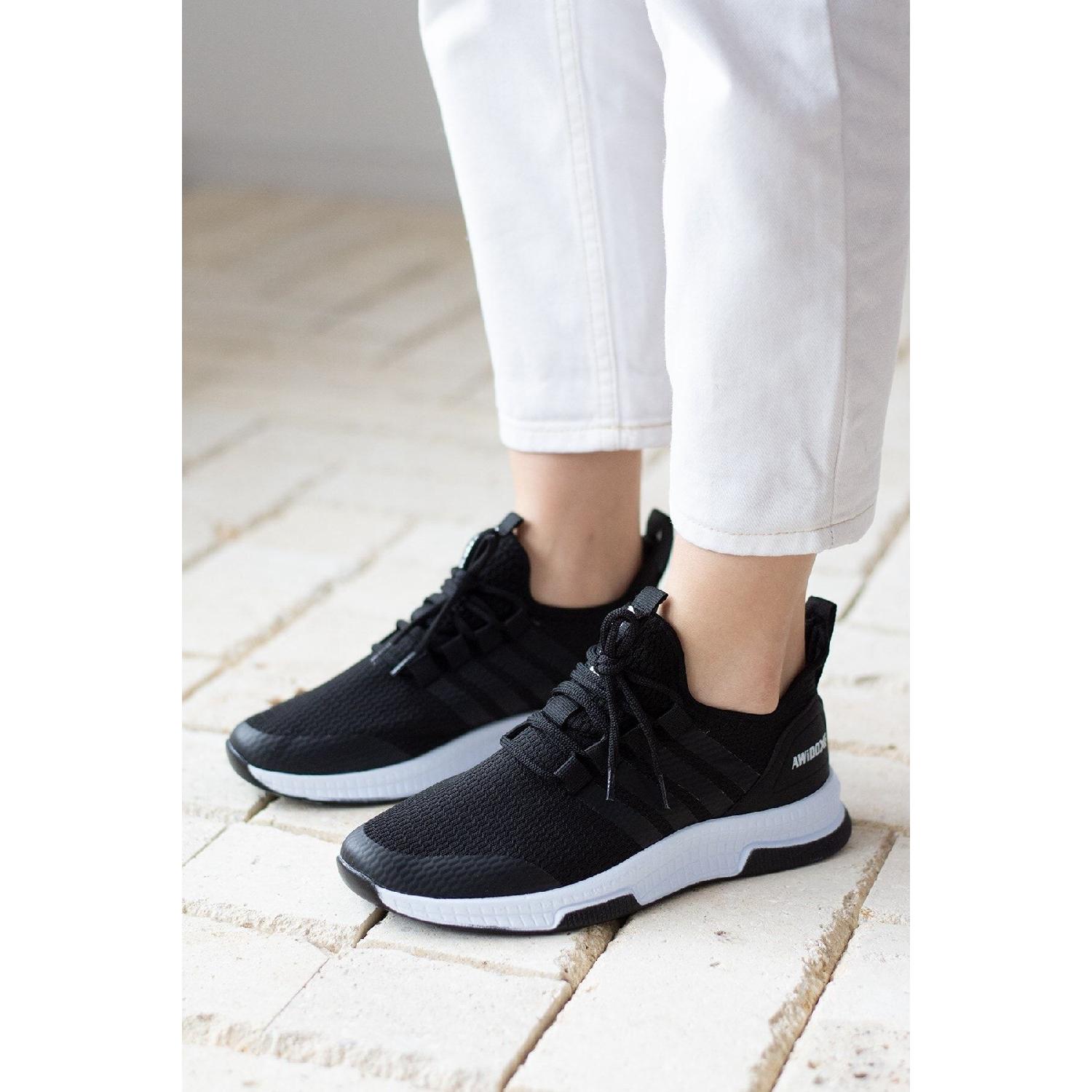 

Daily Unisex Black And White Sneaker Breathable Knitwear Light Sports Shoes 249 41 чорний
