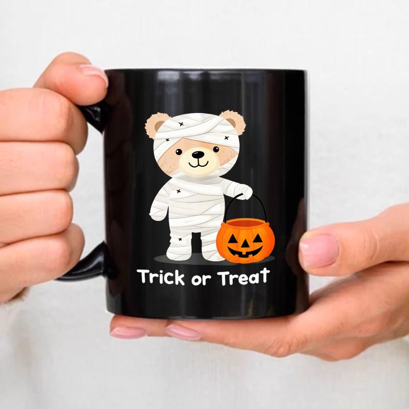 Halloween mug black bear mummy costume with pumpkin trick-or-treating design for Halloween parties чёрный