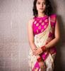 Vakker Golden Jari med ny design Soft Lichi Silk Saree