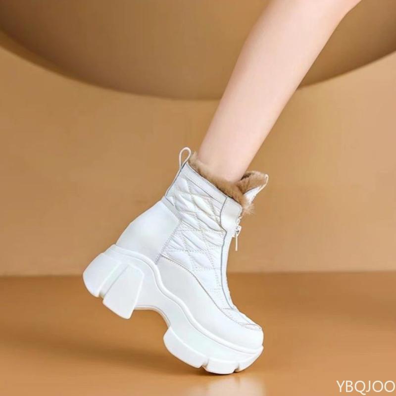 Bottes de Neige Hautes de Luxe pour Dames Nouvelles Polyvalentes et Pelucheuses Chaudes à Semelle Épaisse Augmentant la Hauteur Bottines Courtes Décontractées pour un Usage Quotidien