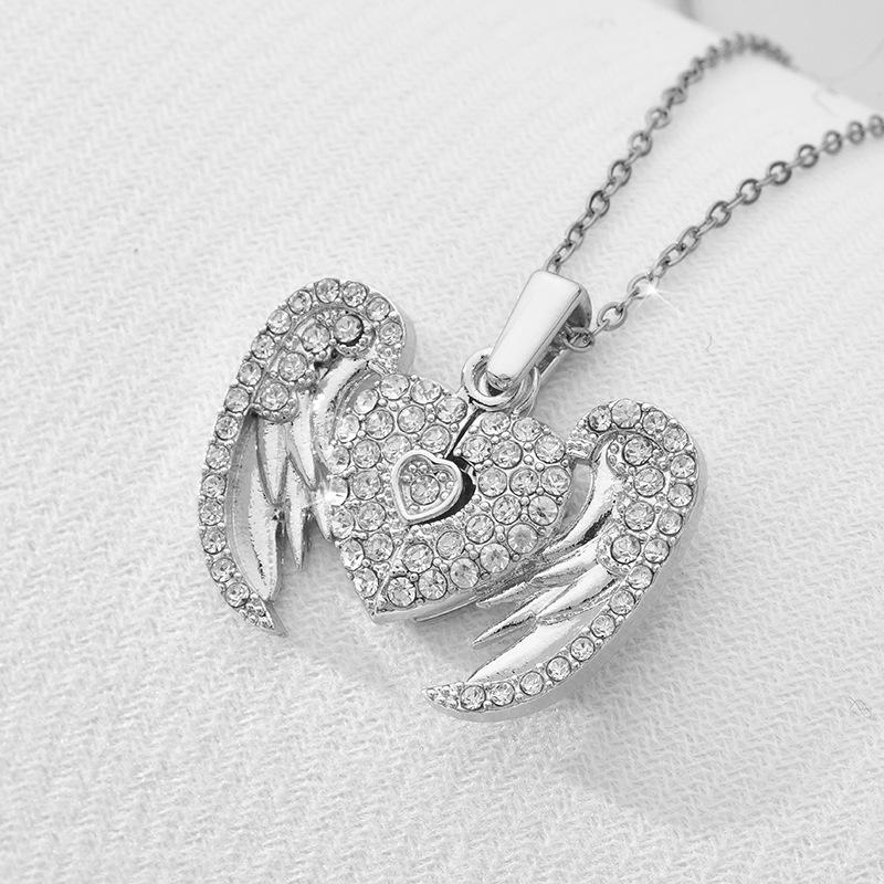 

Стильное колье в форме сердца с крыльями ангела золотого и серебряного цвета для женщин с инкрустацией Heart Wing Silver