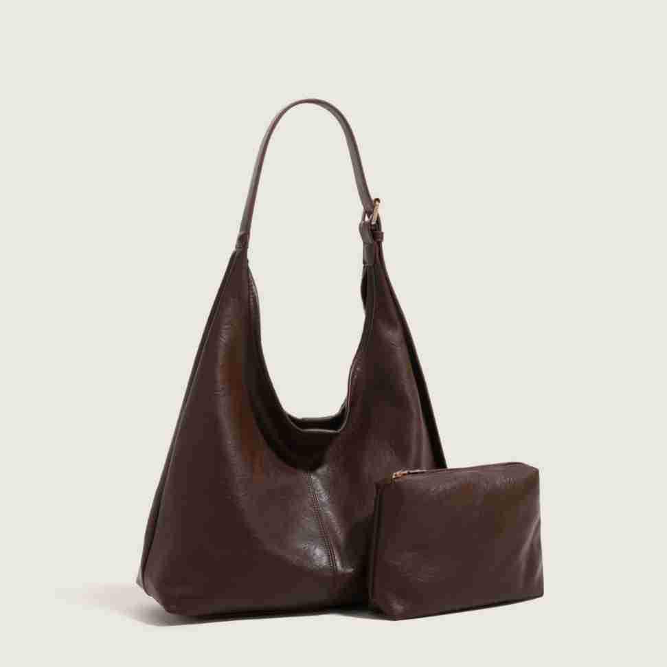 Korean Style Trendy Tote Bag: Large Capacity, Versatile Casual Commuter Bag for Women, Simple Retro Underarm Design, Mother-and-Child Friendly.