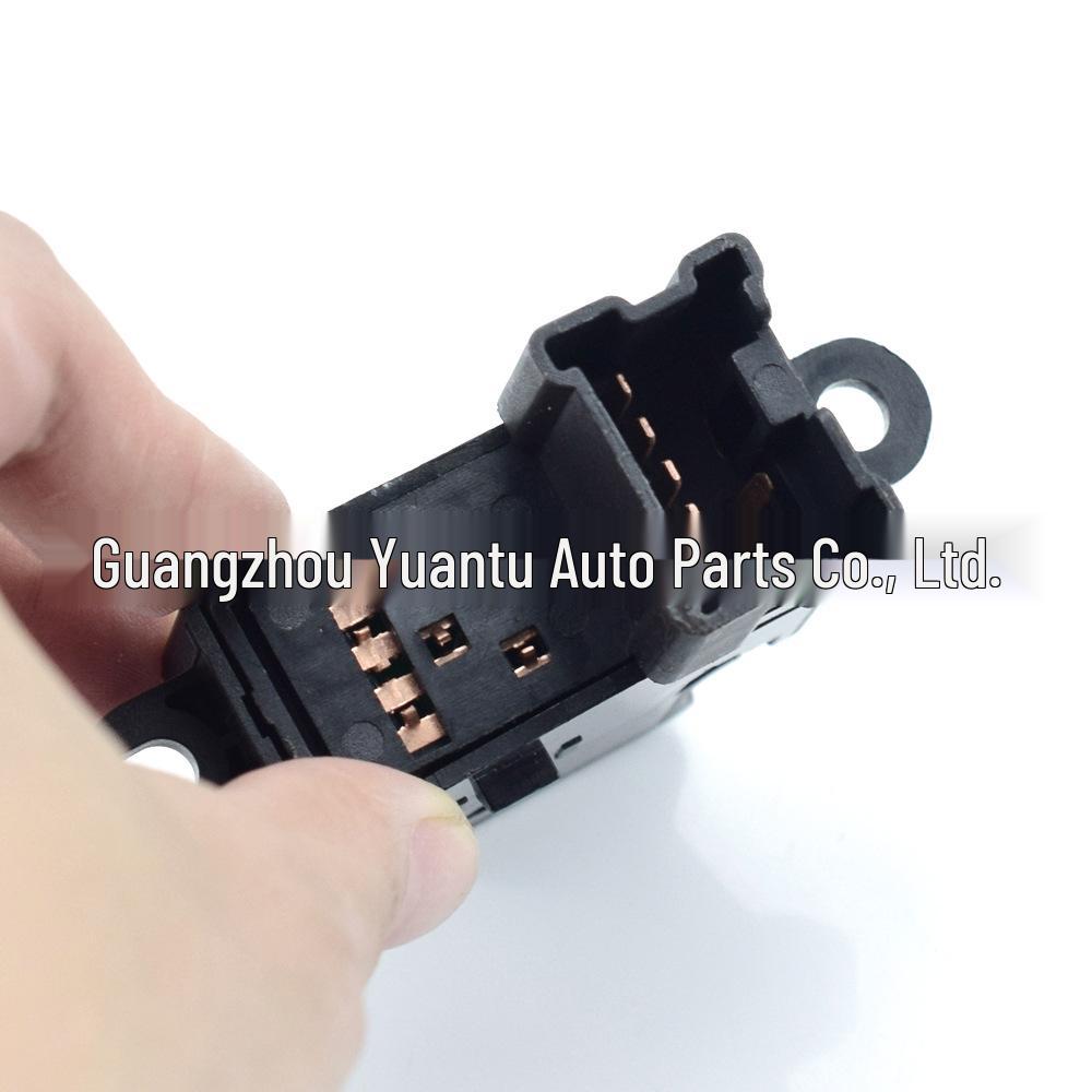 Electric Window Control Switch for Nissan Teana, Qashqai, Pathfinder R51, and Navara D40
