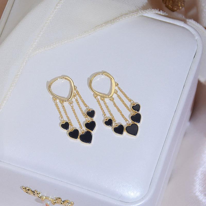 1Pair of Versatile Simple Design Black Love Earrings Fashion Style Temperament Fringed Ear Buckle Earrings