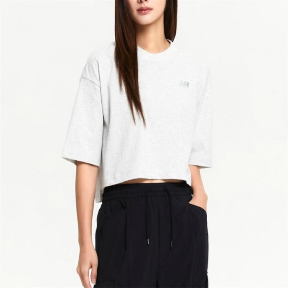 

New Balance Women Small Logo Oversized T shirT 2.NBNEE4S082 75/M