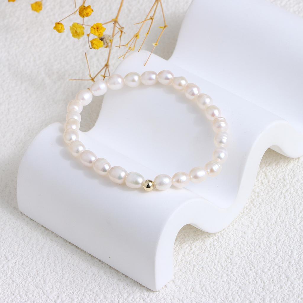 Korean version of transfer beads, natural freshwater pearl bracelet, millet bead elastic bracelet, girlfriend jewelry style bracelet.
