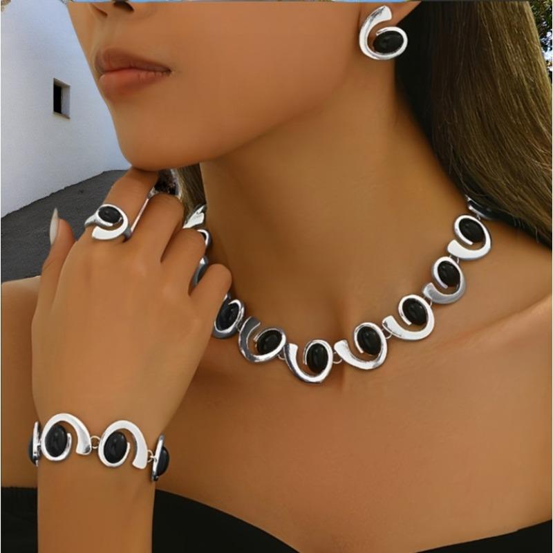 Cold Wind Geometric Oval Earrings Women's Light Luxury Exquisite Niche High-end Four-piece Set