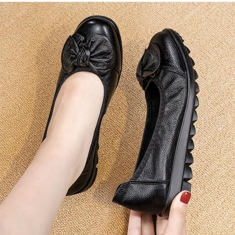 

Весна и осень 2025 года новая обувь для мам из мягкой кожи, однотонные туфли на мягкой подошве, женская кожаная обувь, супермягкая, удобная, универсальная, на плоской подошве, без 41 чёрный