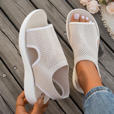 New Flat-bottomed Fly-woven Sandals Trendy Fashion Breathable Soft-soled Summer Casual Women's Beach Shoes