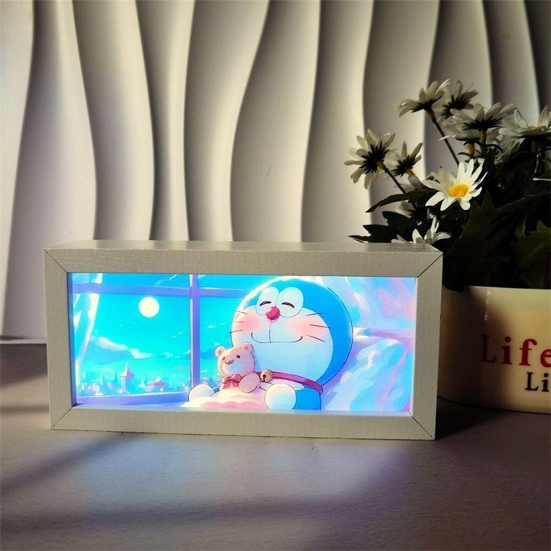 

Световой короб с изображением Дораэмона в виде мультяшной креативной настольной лампы на прикроватной тумбочке Single color light