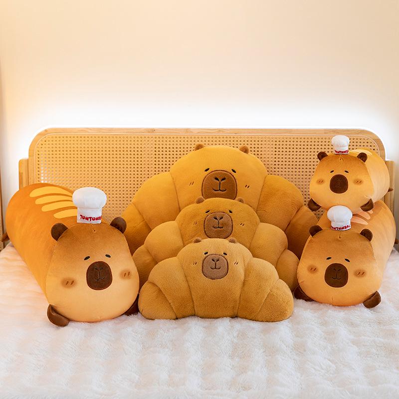 Perna de pluș Capibara la modă, serie croissant