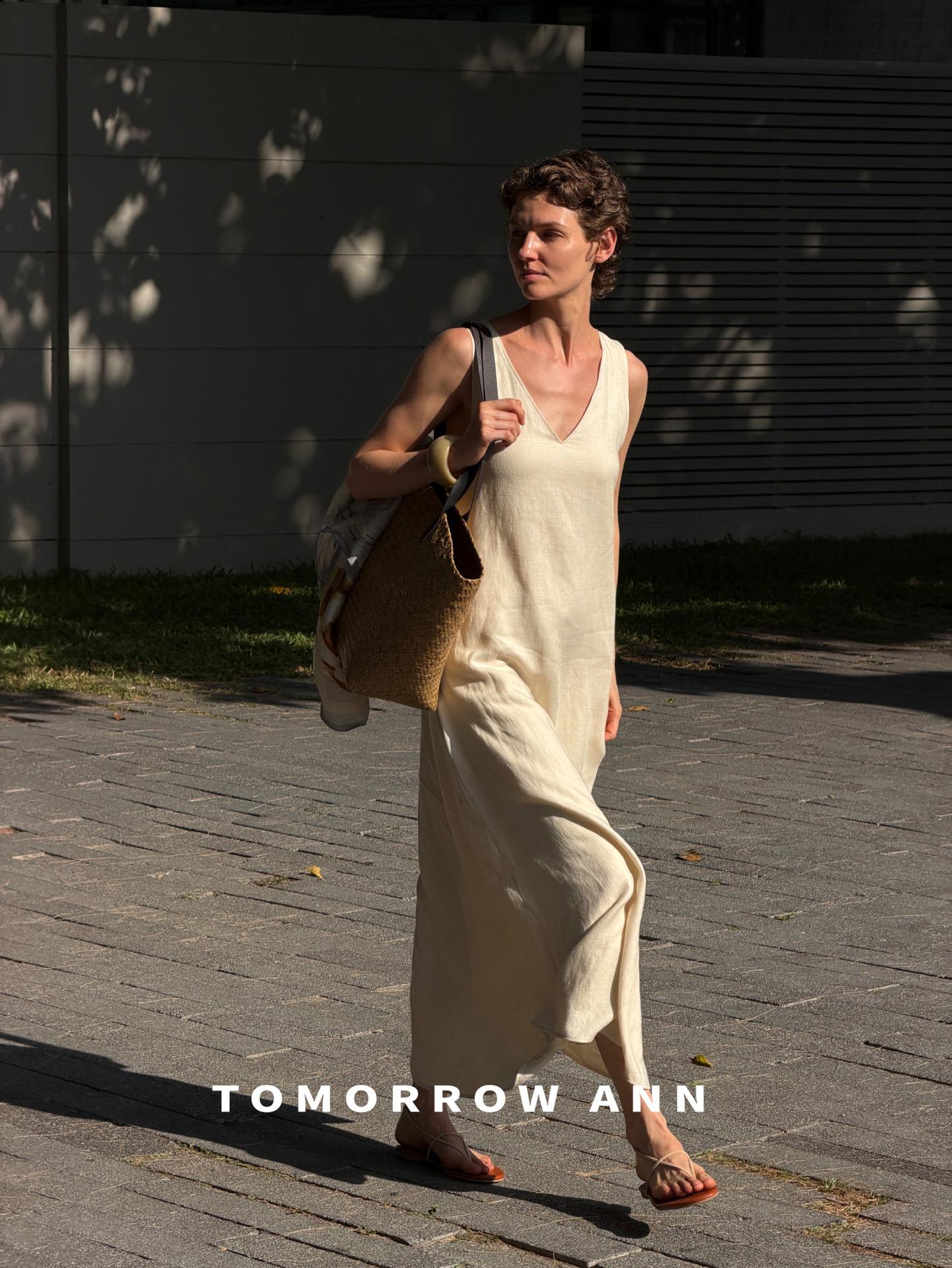 Tomorrowann White V-Neck Tencel Linen Sleeveless Long Dress Small