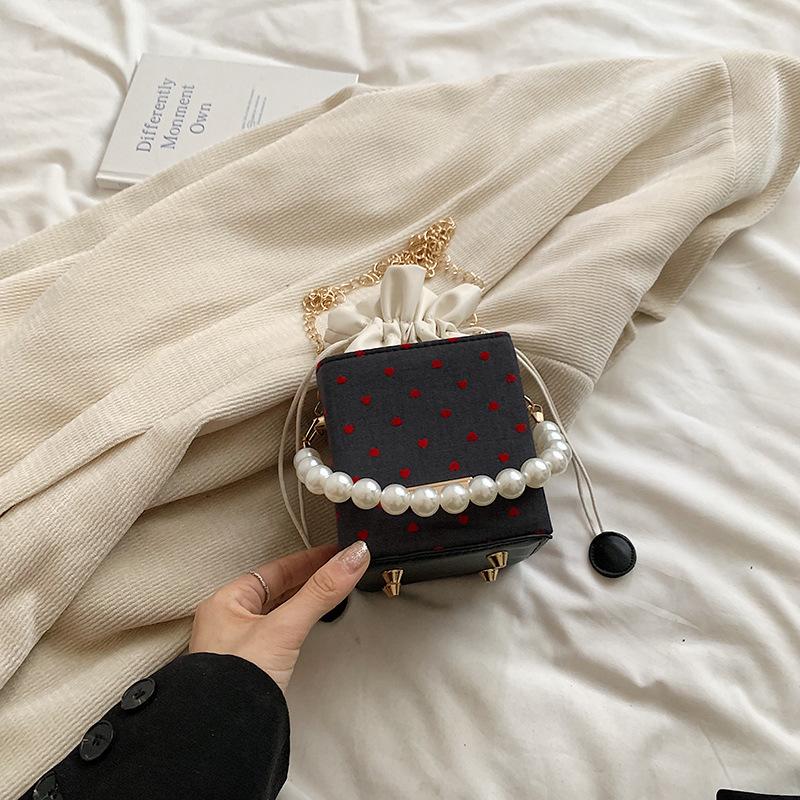 Hand carry pearl pump with bucket bag 2025 autumn new simple fashion high value chain shoulder messenger bag