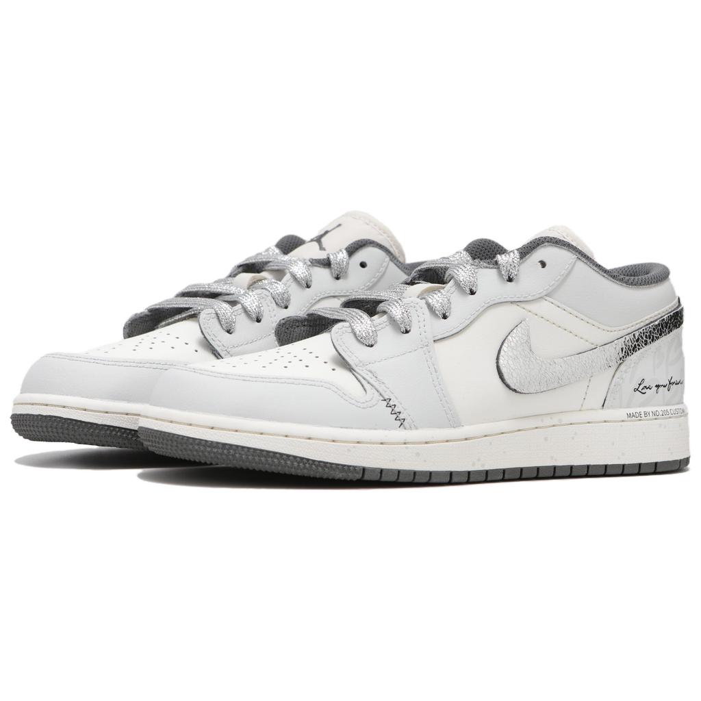 Jordan Air Jordan 1 Low Top Vintage Basketball Shoes Men's White Gray 553558-044(Team24-)