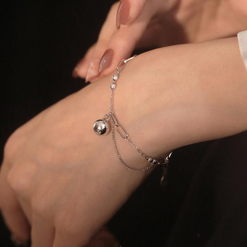 Sterling Silber S925 Silber Armband, Französische Mode, einfacher Stil, asymmetrische Kette, Blumenperlenarmband, Damenarmband mit runden Perlen